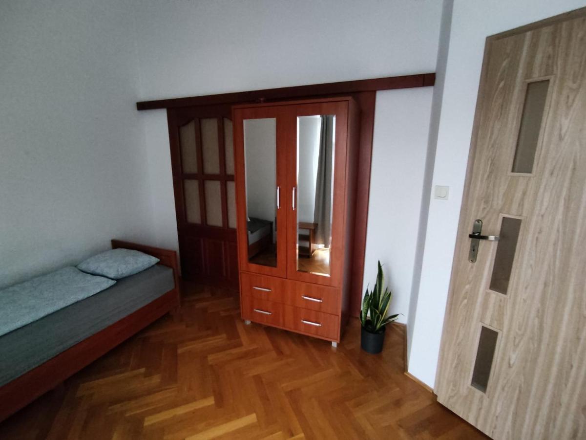 ורשה Classic Apartament Metro Kabaty מראה חיצוני תמונה